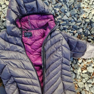 Tunn dunjacka - Five seasons jacka i fint skick! Perfekt till våren.  Nypris: ~600 kr på rea Mitt pris: 110 Använd ett fåtal ggr