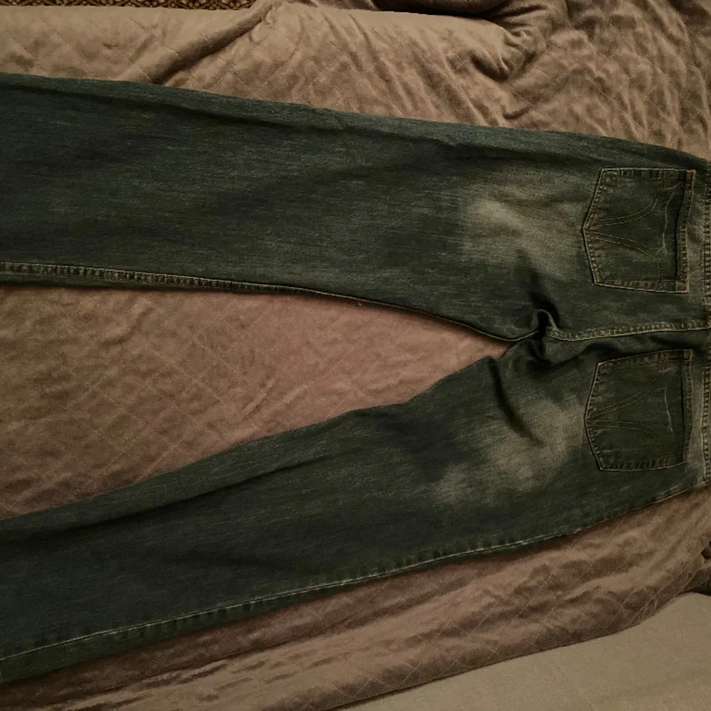 Tjena! Jag säljer ett par docle gabbana jeans för 950kr ny pris 3800kr | skick 7/10 | kom dm för strl | . Jeans & Byxor.
