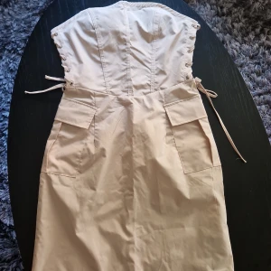 Klänning - Aldrig använd 