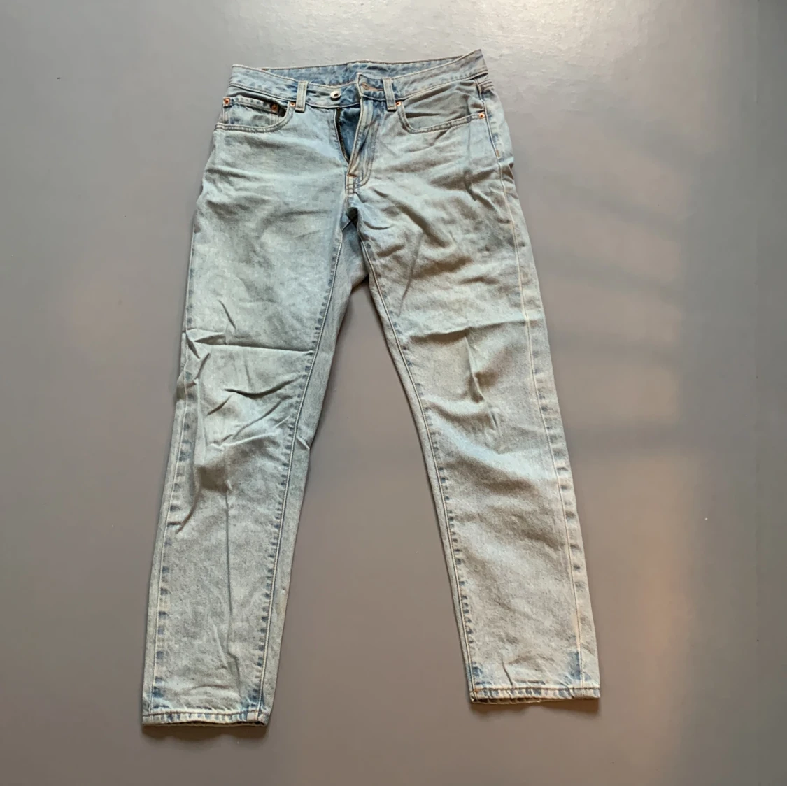 Ljusblåa jeans 