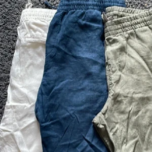 Blåa linnebyxor - Blåa linnebyxor från hm. Skick 9/10