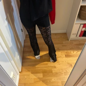 Spetsbyxor  - Supercoola svarta spetsbyxor. Aldrig använda. Passar xs eller xxs