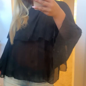 Blus zara - Jätte fin blus från zara, använd kanske 5 gånger och är i nyskick! 