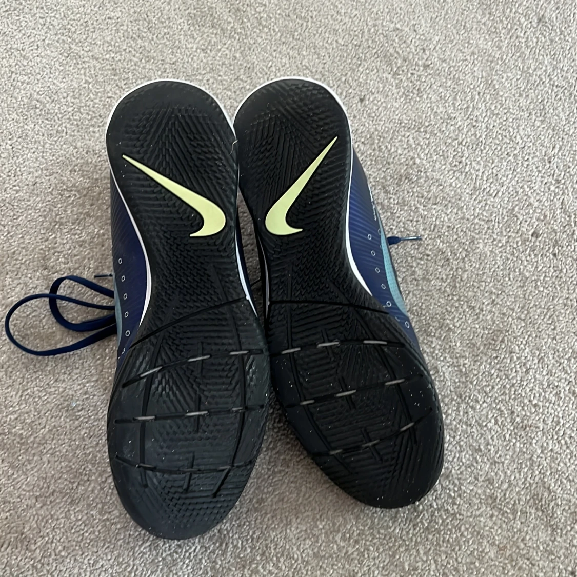 Nike inomhusskor st 40,5 - 90