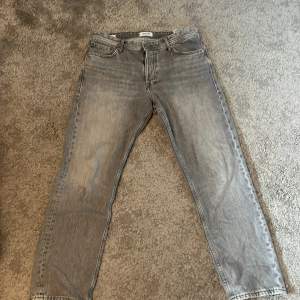 Jack & jones chris loose jeans grå 