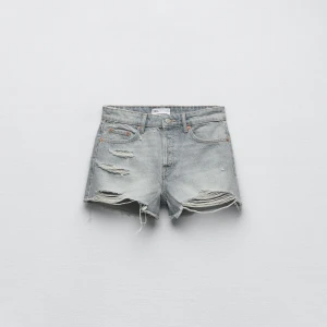 Jeansshorts  - Superfina jeansshorts ifrån zara💘💘