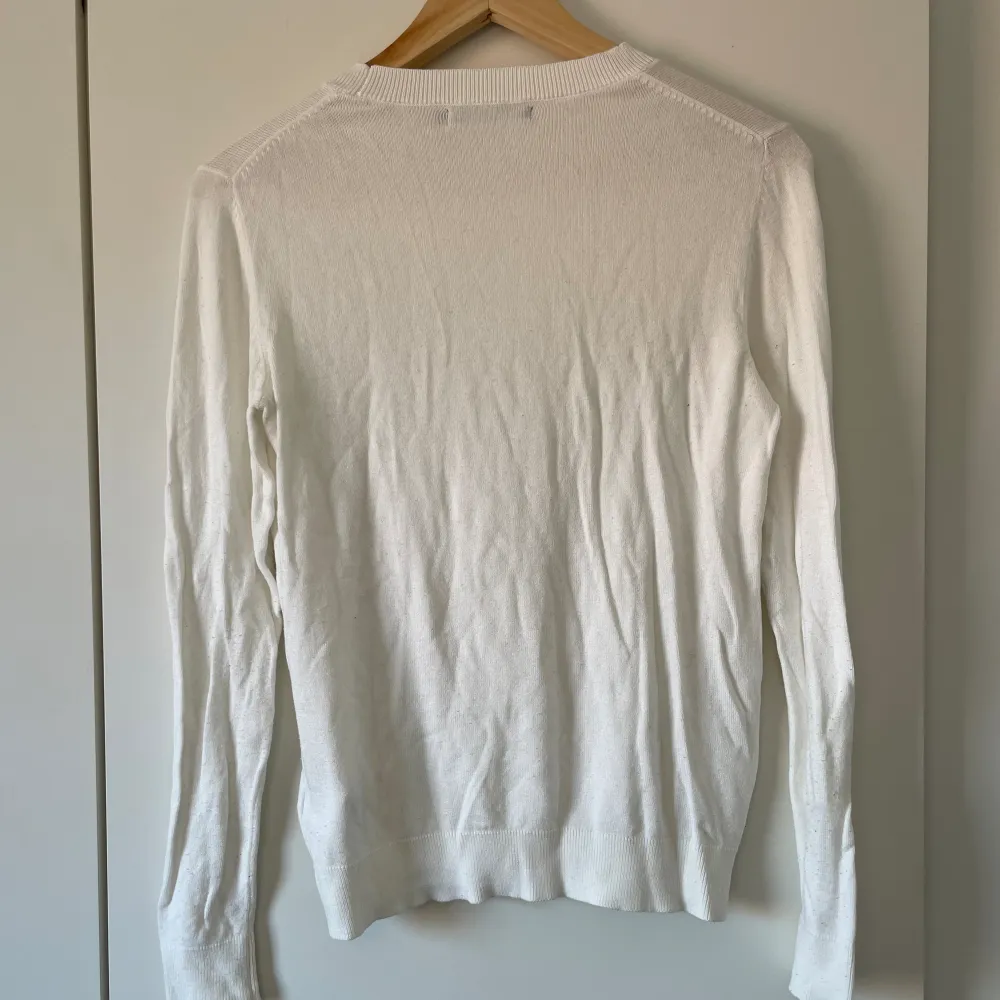 Säljer denna tröjan ifrån lager 157 då den är för liten.. Tröjor & Koftor.