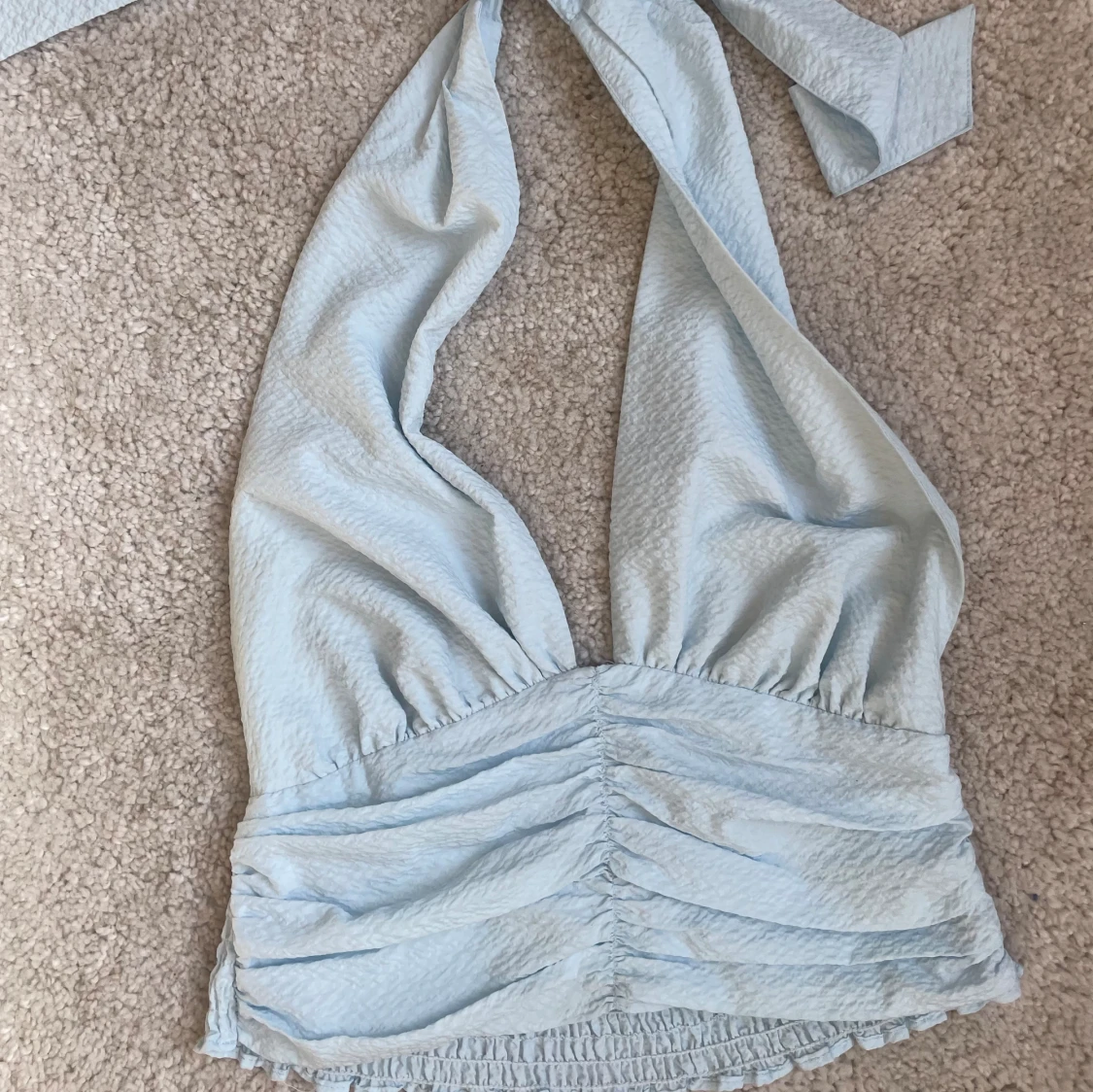 Festtopp med knyte i nacken