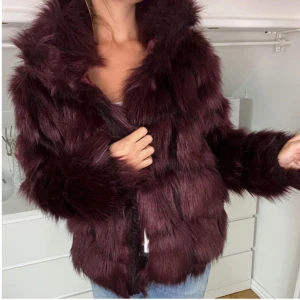 Nelly pälsjacka - Helt ny med prislapp kvar! Säljer då jag har liknande💞💞 skriv vid frågor eller bilder