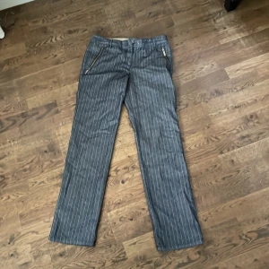 Byxor  - Supersnygga randiga Tommy hilfiger byxor 