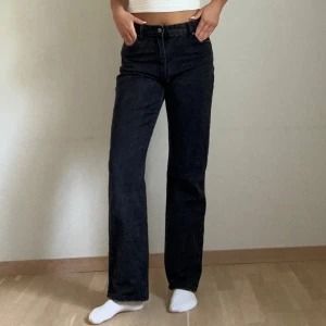 Jeans bershka  - Jätte sköna och fina jeans från bershka som tyvärr inte kommer till användning🤗high waisted jeans, använt förtal gånger! 