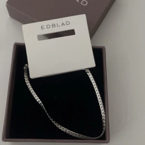 Edblad armband  - Säljer ett armband från edblad som är helt oanvänt, alltså som nytt. 🌸Nypris: 350