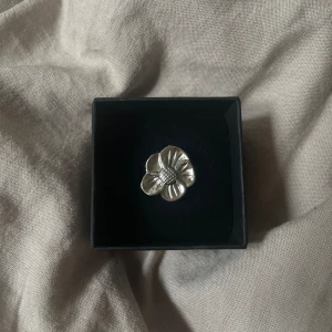 Flora ring rostfri  - Ring i 304 Stainless steel 🩷