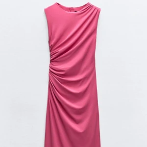 Nytt Zara klänning stl L slutsålt - Nytt Zara klänning stl L slutsålt