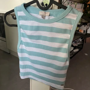 Linne - Randigt linne, fint skick använd fåtal gånger 