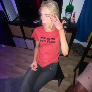 Graphic tee - Egentryckt! Går att tvätta 