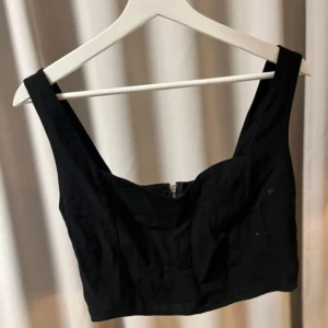 Set  - Set med kjol och top, aldrig använd 