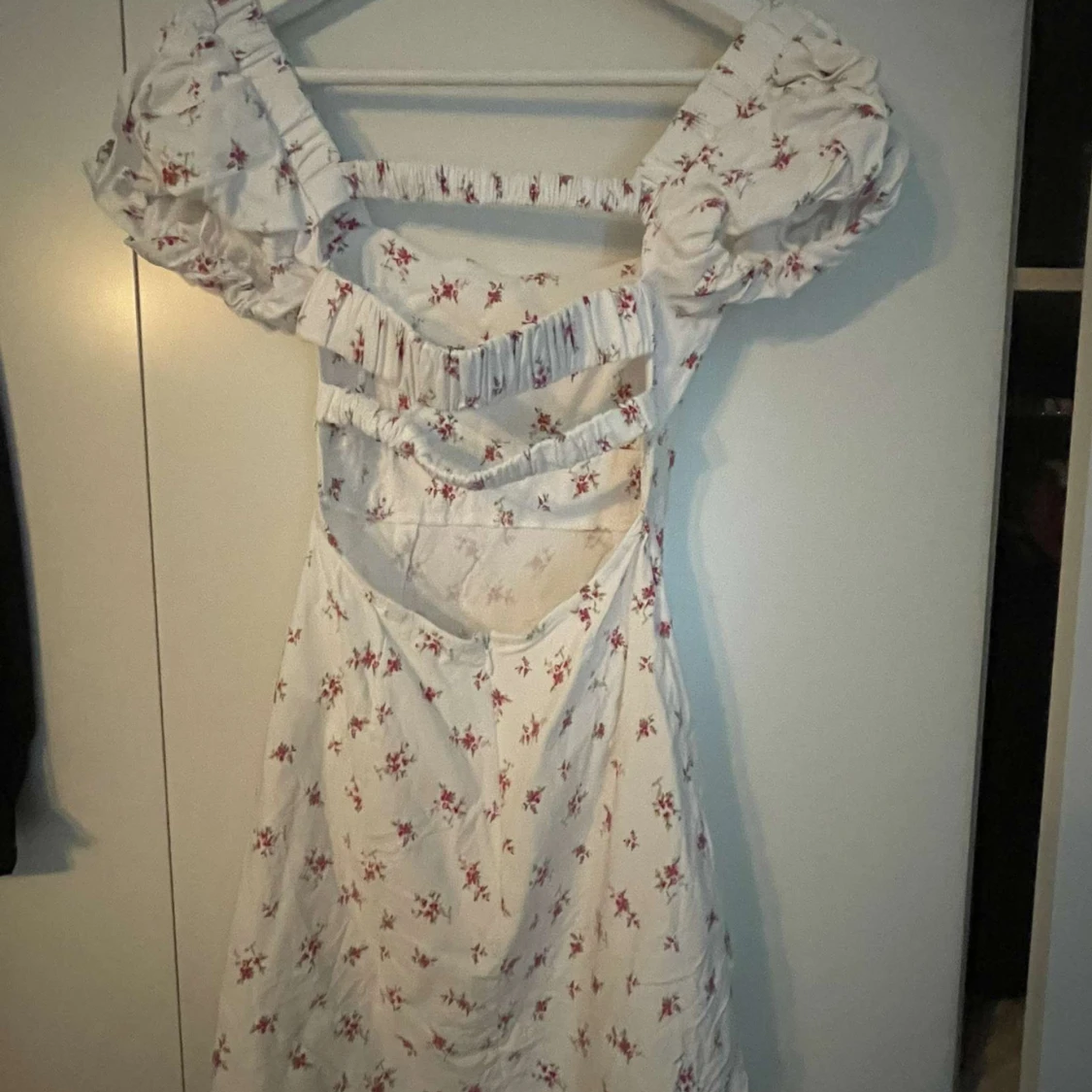 Blommig klänning - 90