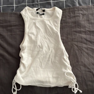 Ribbat linne - Fint linne från bikbok också ett väldigt bra skick.