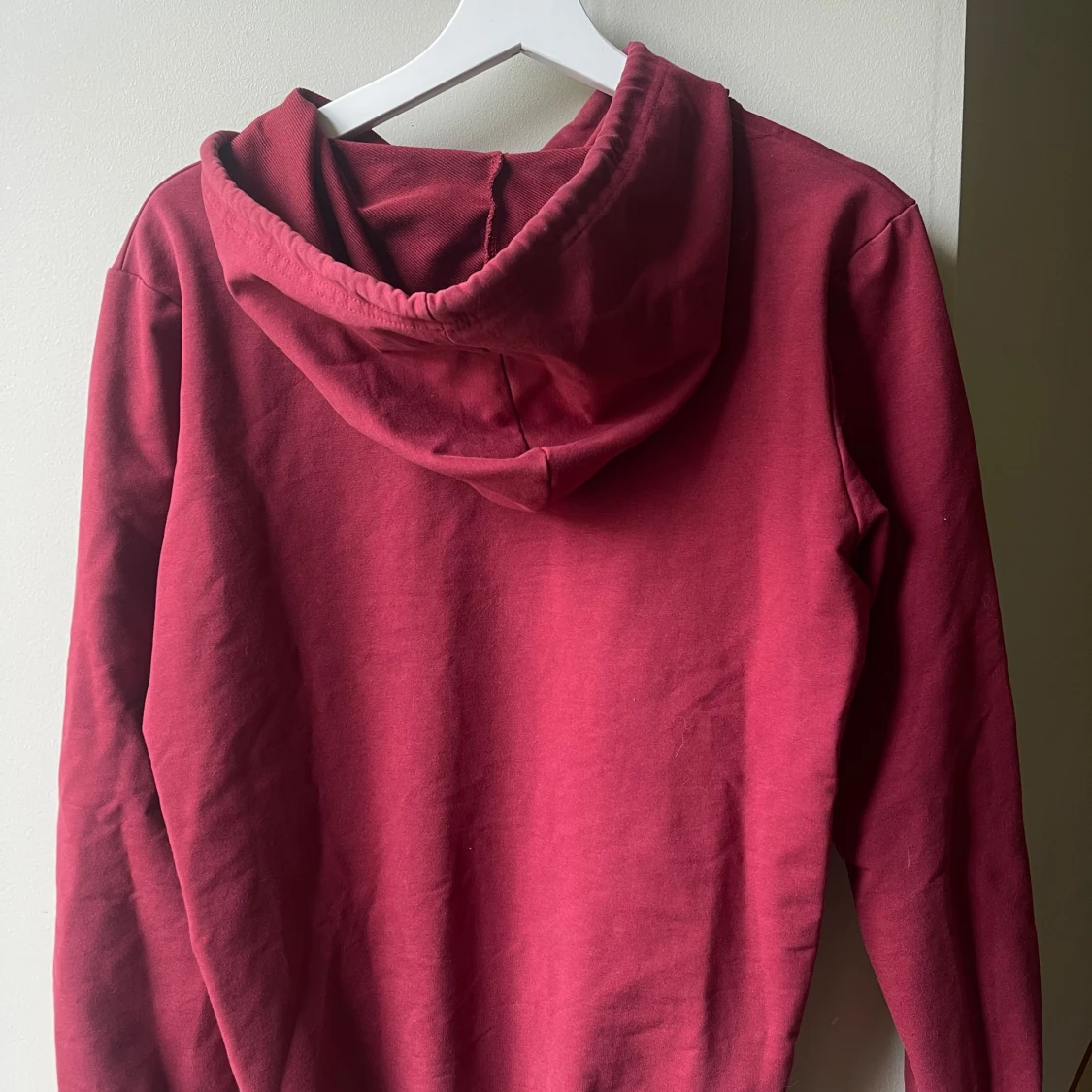 Vanquish Fitness Hoodie (S) vinröd - 90