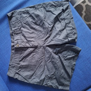 Svarta shorts  - Svarta shorts från Yessica, C&A i mycket bra skick. Några gånger använt. Storlek 38