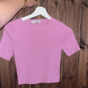 Söt topp - Söt topp från Nelly om jag inte missminner mig😅använd några gånger 