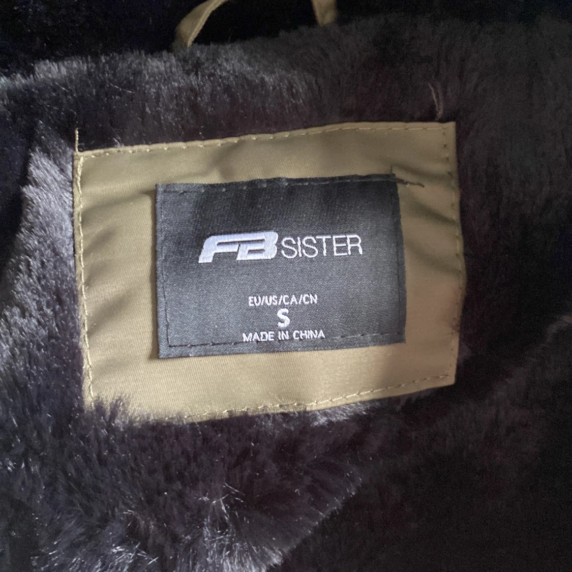 Fb sister jacka - 90