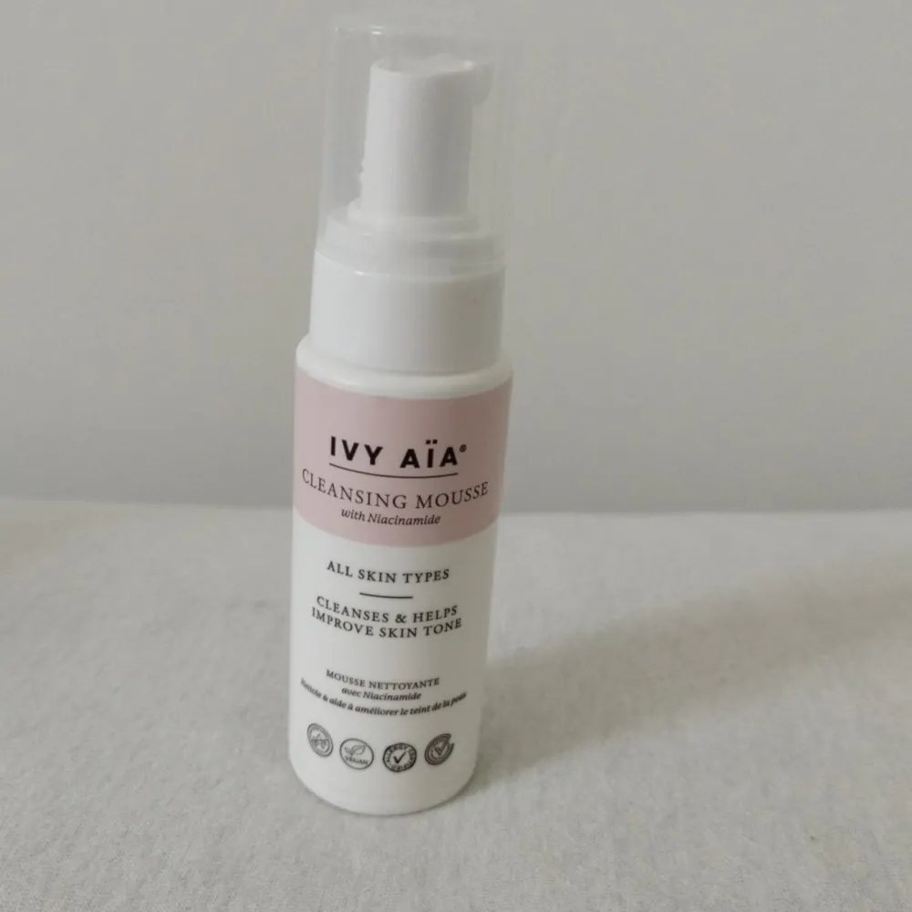 Säljer min ivy aia Cleanser då den inte kmr till användning har bara testat den 2 gånger.. Skönhet.