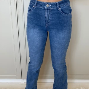 Bootcut jeans - Helt oanvända Bootcut jeans i väldigt bra skick! ❤️