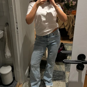 Blåa jeans  - Snygga blåa jeans från Gina tricot ❤️