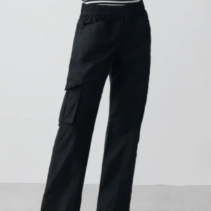 Svarta cargopants  - Helt oanvända svarta cargopants