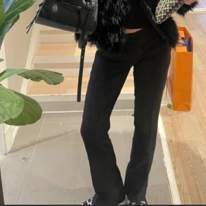 Lågmidjade kostymbyxor  - snygga lågmidjade kostymbyxor från Clockhouse ❣️