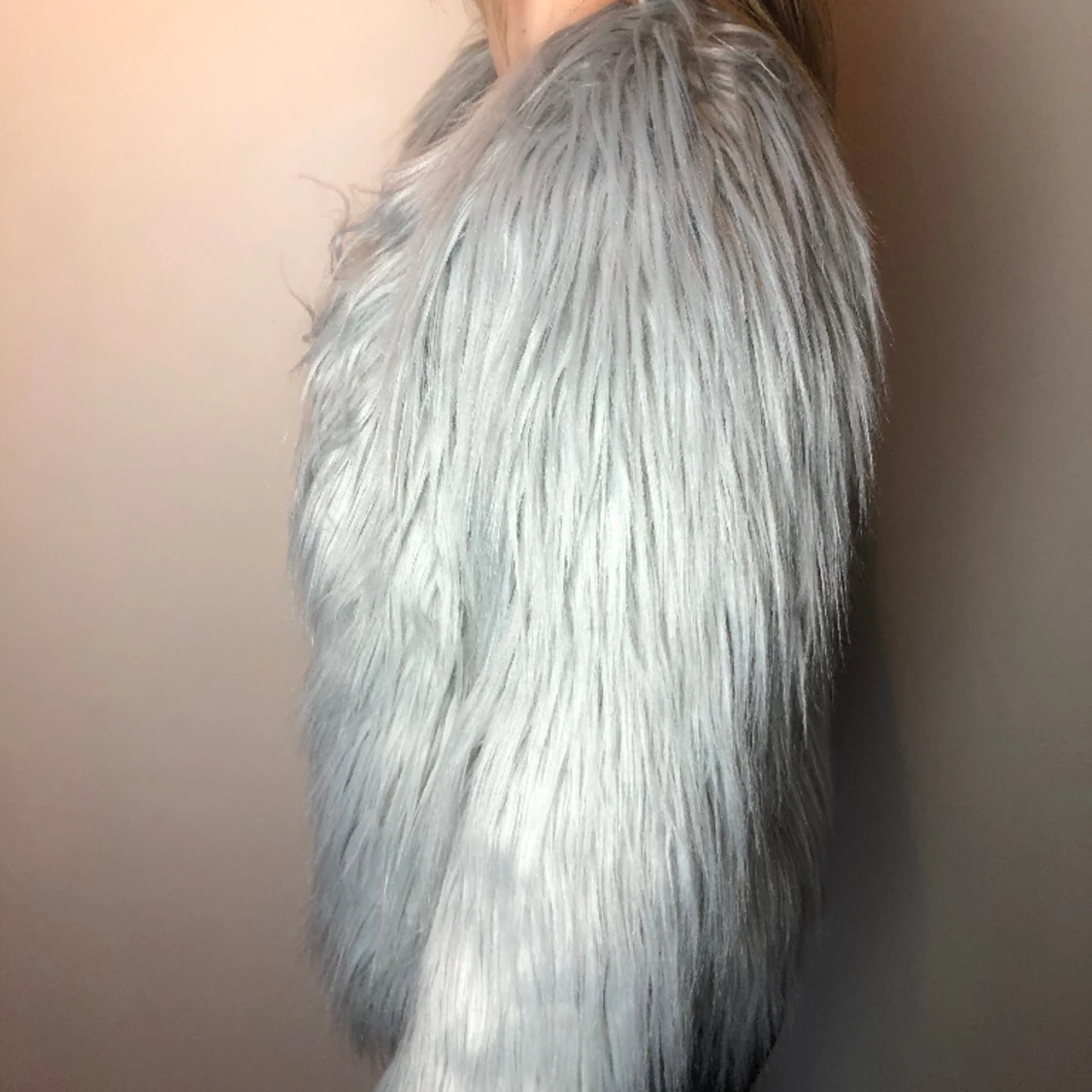 Ljusgrå pälsjacka - 90