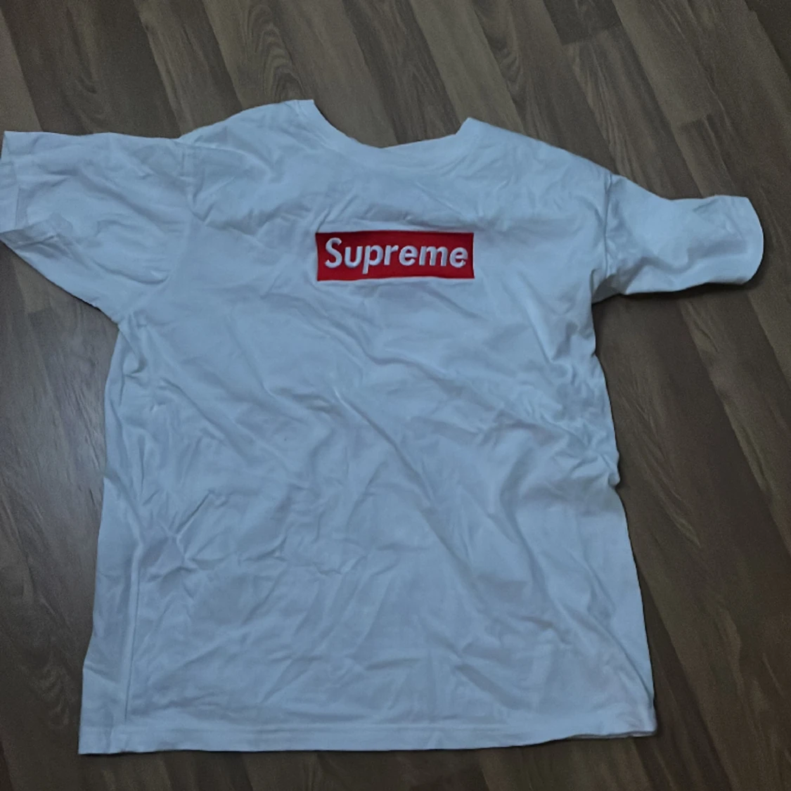 Supreme t-shirt (unisex)
