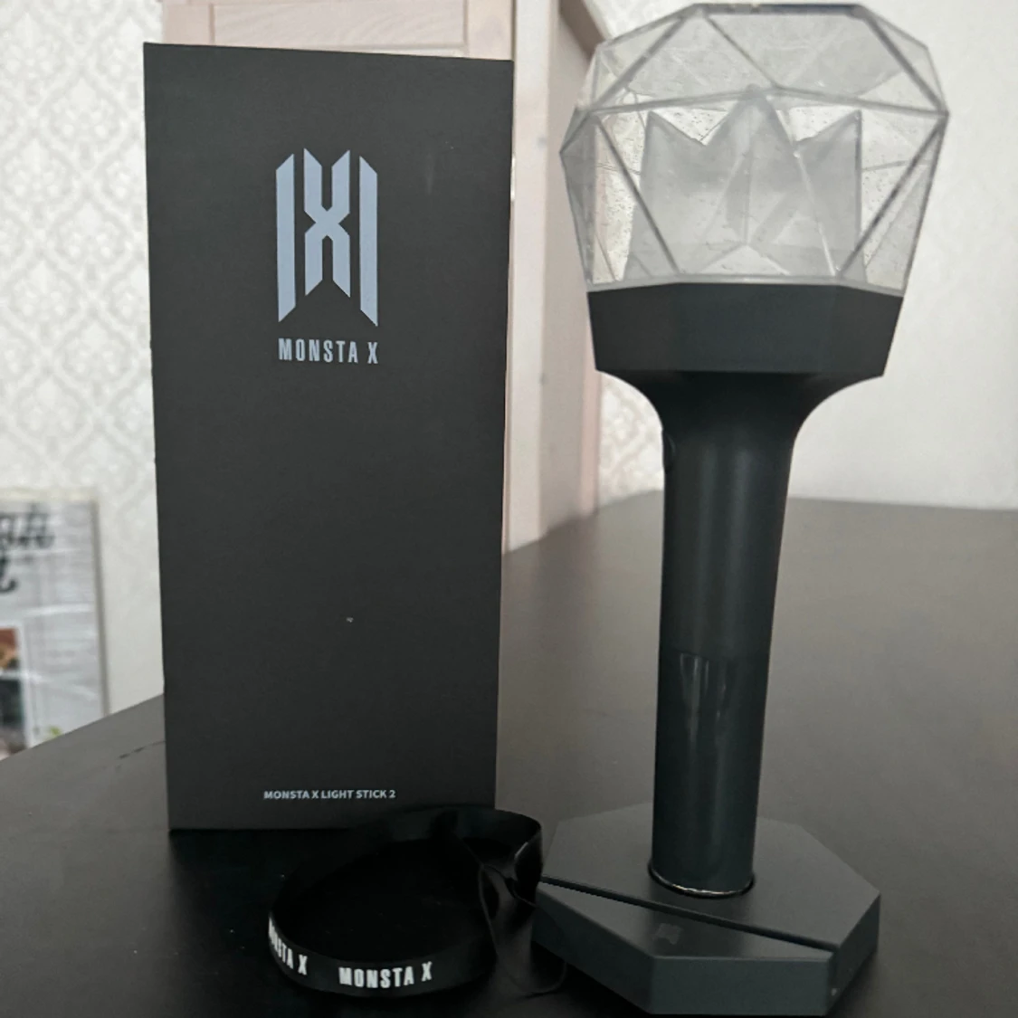 MONSTA X  Kpop Lightstick version 2