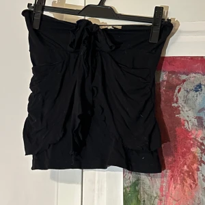 TubeTopp - En tube topp som man kan även knyta snören runt nacken med🌟