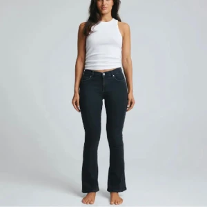 Gina Jeans - Säljer tre gina jeans, blå, grå och svarta.