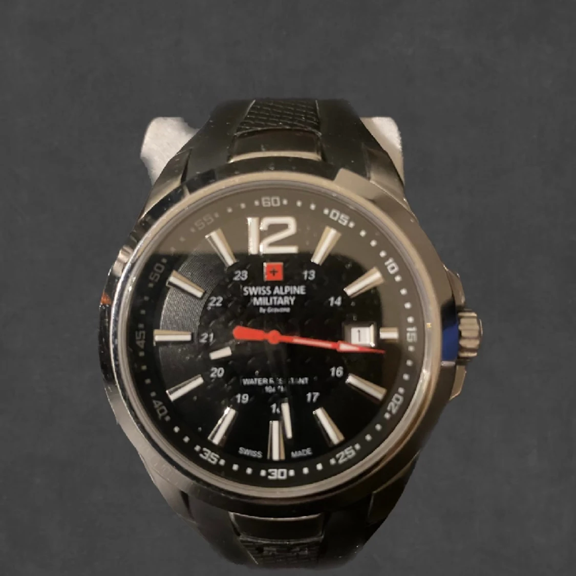 Nypris 2400, vårt pris 700kr (Nyskick) - 90