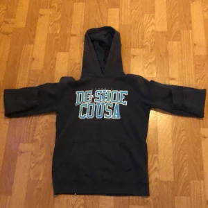 Hoodie marinblå - Oanvänd och i gott skick 