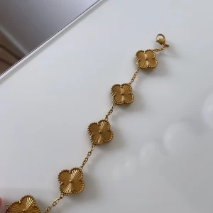 Van cleef - Ett helt nytt van cleef armband