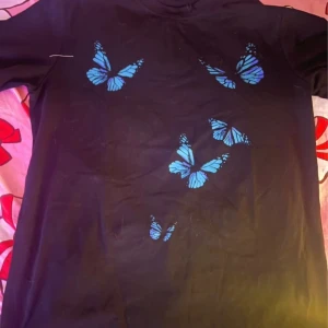 Alternative T-shirt  - Alternative T-shirt