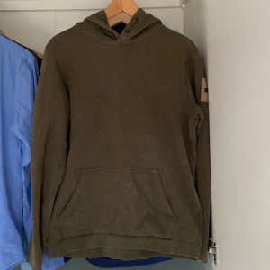 Hoodie - Fin Jack and Jones hodie i grön färg 9/10 skick
