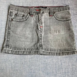 Trendig jeanskjol🙌🏼 - Så snygg jeanskjol som är lite mer unik!!🤍