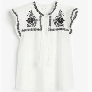 Blus! - Jätte fin blus från hm som är köpt på plick och jag har aldrig andvänt, fint skick!🫶🏼