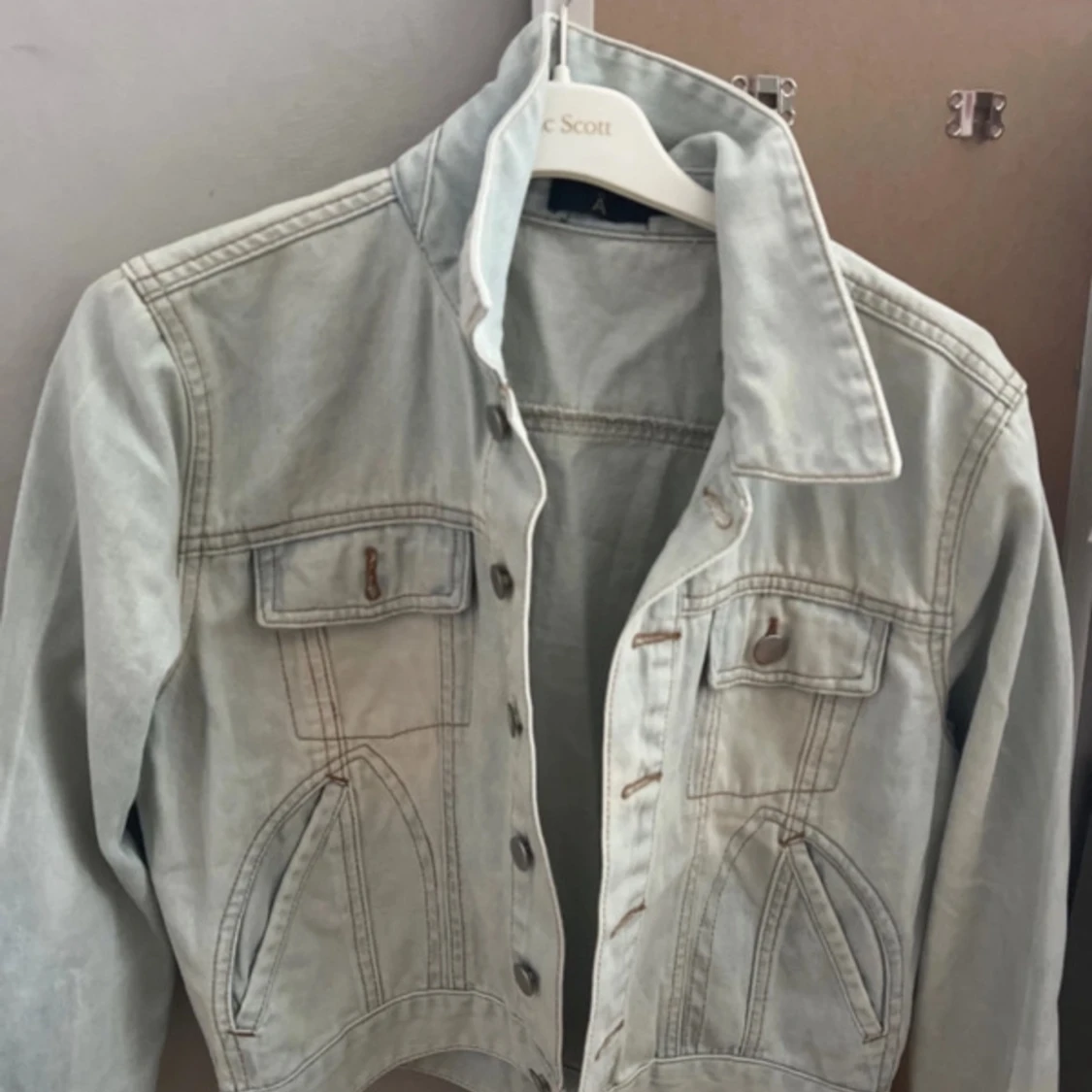 Ljusblå jeansjacka  - 90