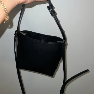 Lindex väska - Sparsamt använd