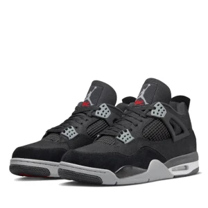 Jordan 4 Retro SE ’Black Canvas’  - Jätte fina Jordan 4 Retro SE ’Black Canvas till Salu! De är bekväma och är använda men de är i bra skick! Nypris är runt 5000kr. Kontakta mig för mer info! 