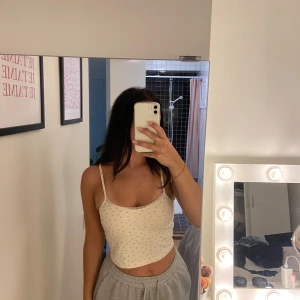 Blommigt linne  - Finns inget märke, beställde från depop för några år sen🤍