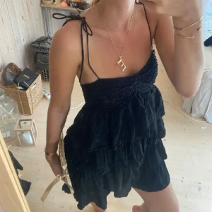 Klänning  - SUPERSNYGG perfekt till skolstarten ❣️❣️den är i xs men passar s