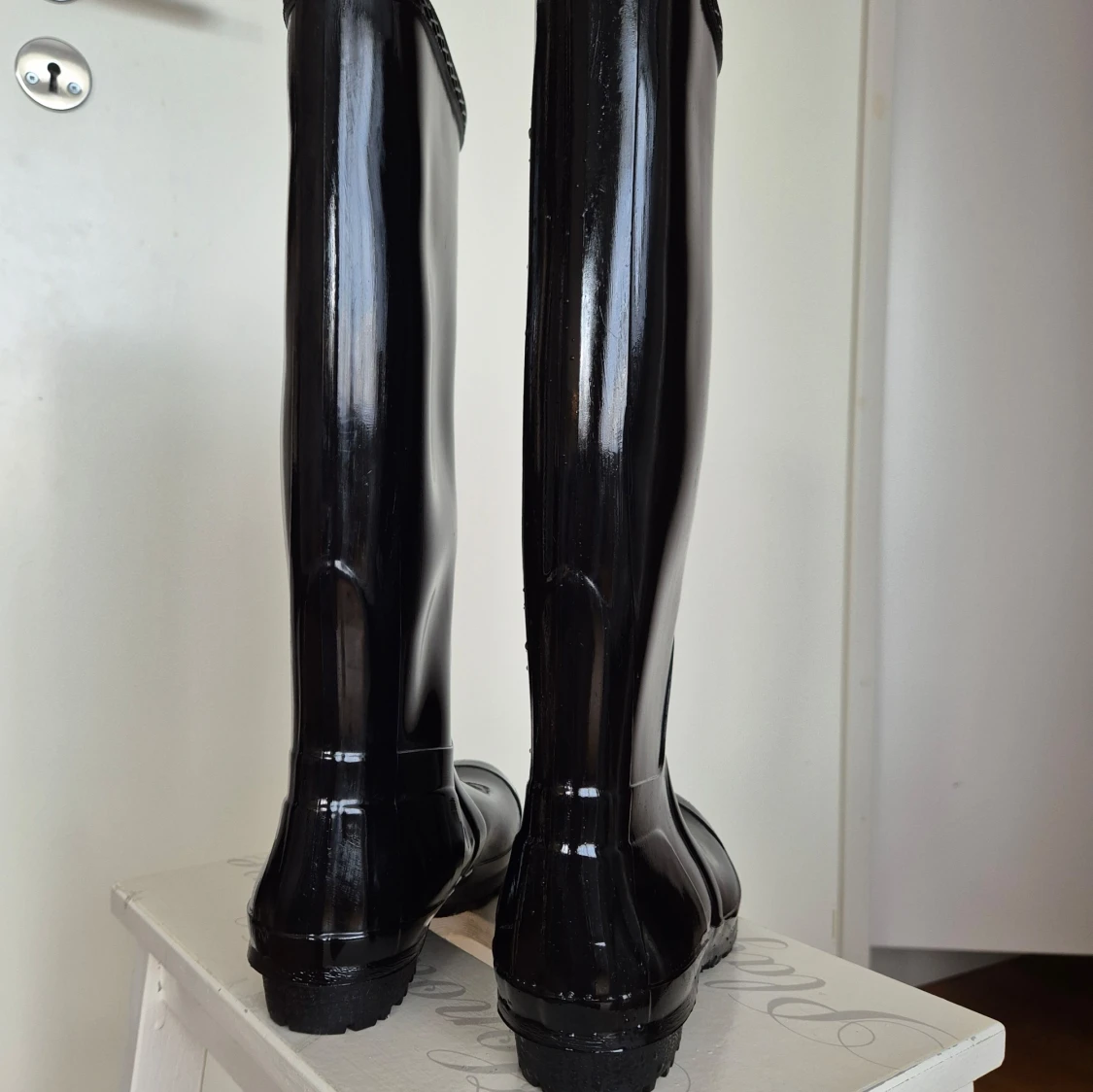 Svarta gummistövlar  - 90